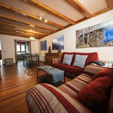 Cap Dera Vila - Apartamentos Turisticos Vielha Exteriör bild
