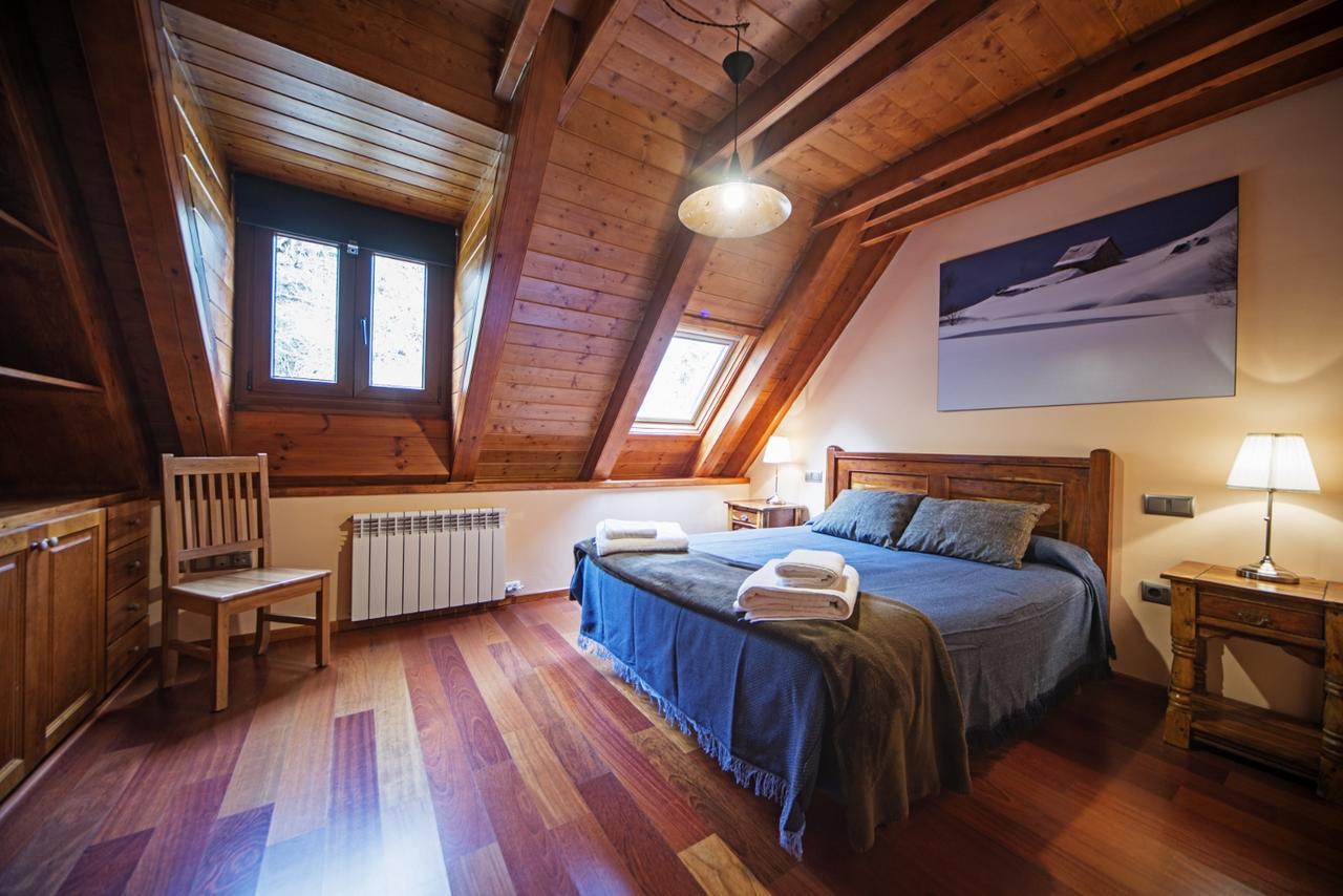 Cap Dera Vila - Apartamentos Turisticos Vielha Exteriör bild