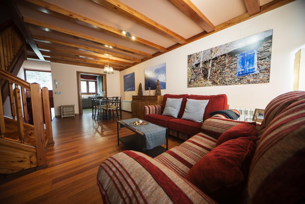 Cap Dera Vila - Apartamentos Turisticos Vielha Exteriör bild