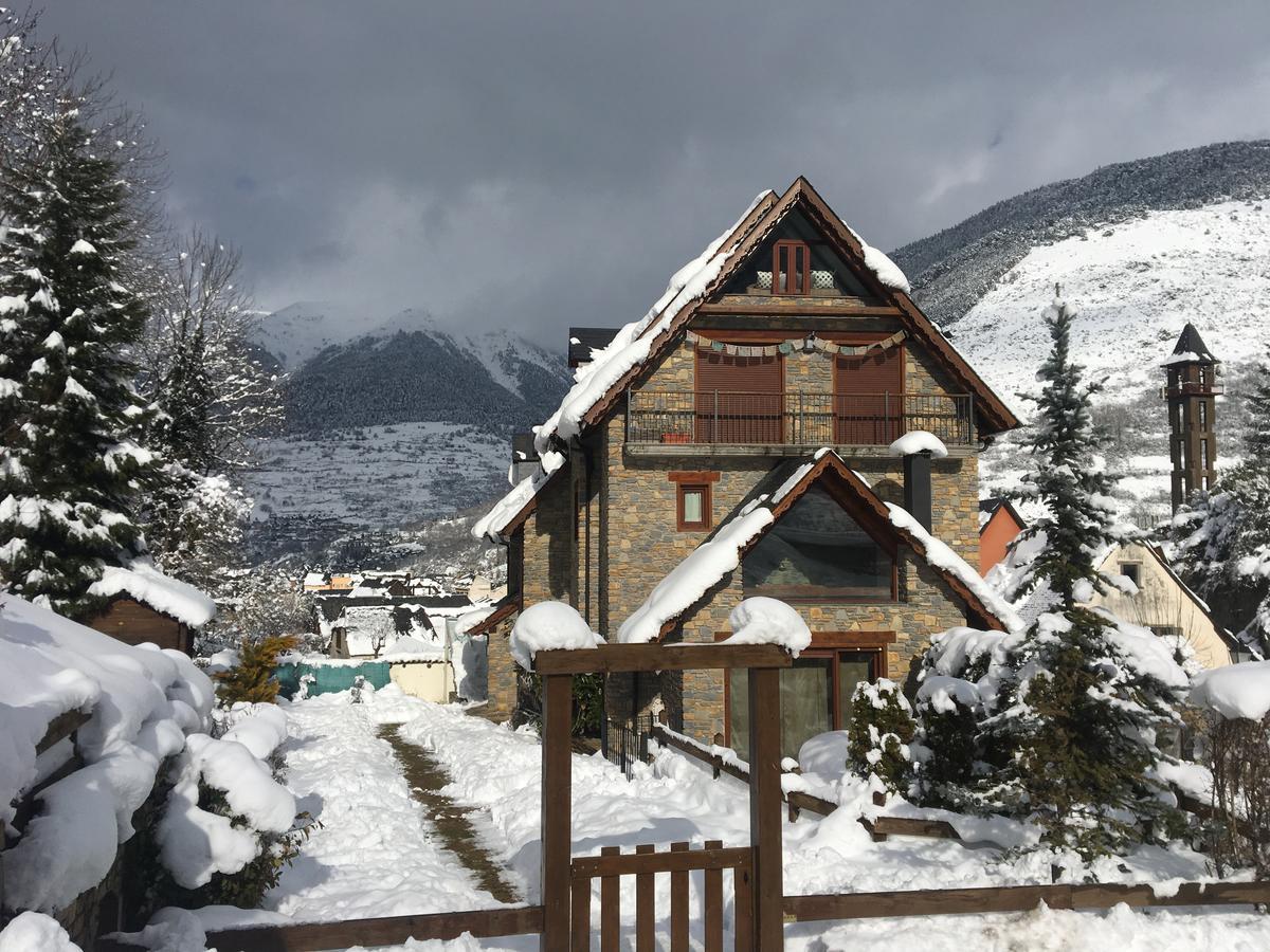 Cap Dera Vila - Apartamentos Turisticos Vielha Exteriör bild